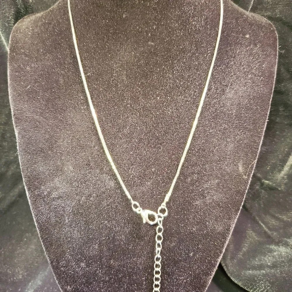 0242. Sweet, Solid, 925 Sterling Silver, Floating 💗 Heart ~ Clavicle Pendant~💝 - Picture 6 of 6